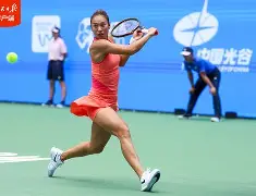 郑钦文发球稳定性提升